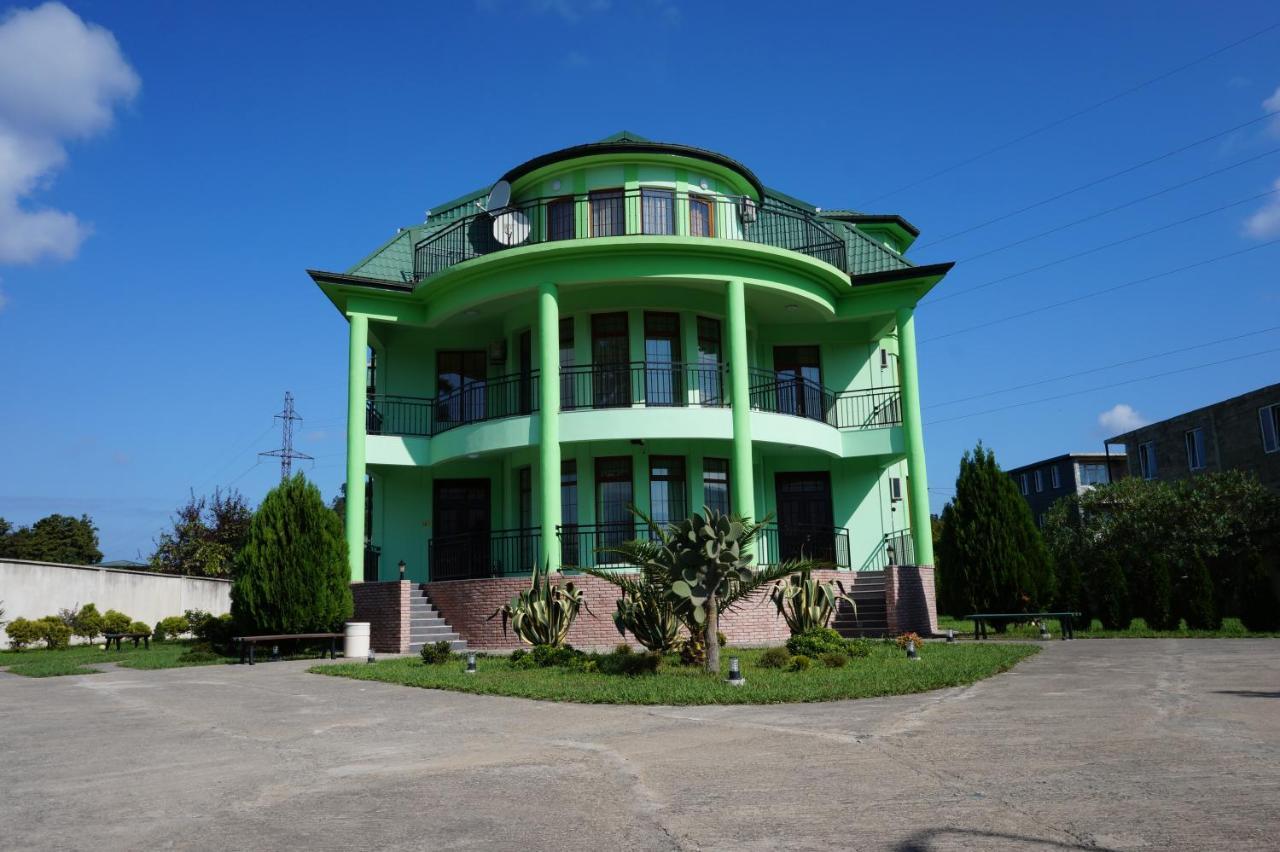 Villa Qero バトゥーミ エクステリア 写真