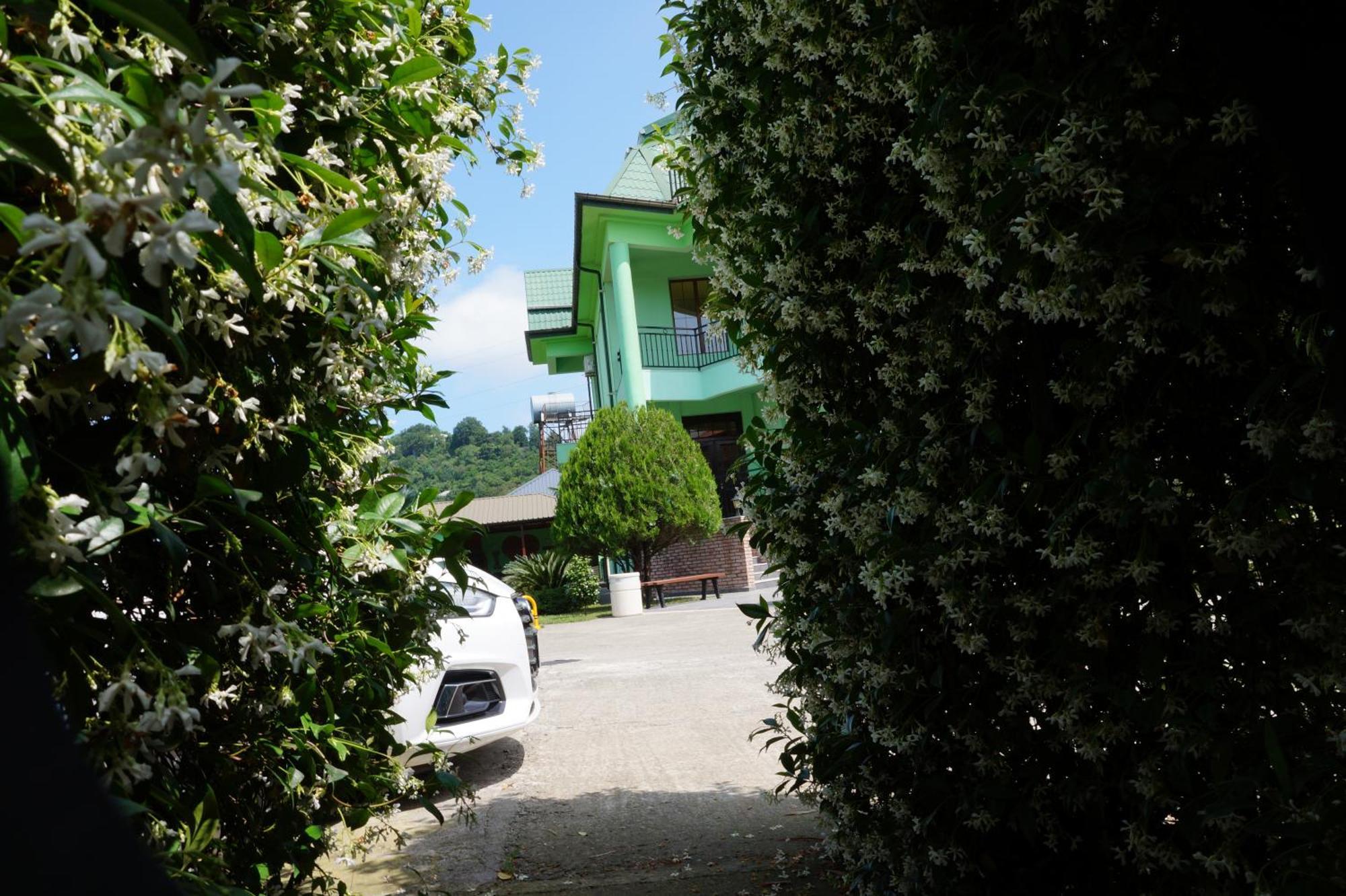 Villa Qero バトゥーミ エクステリア 写真