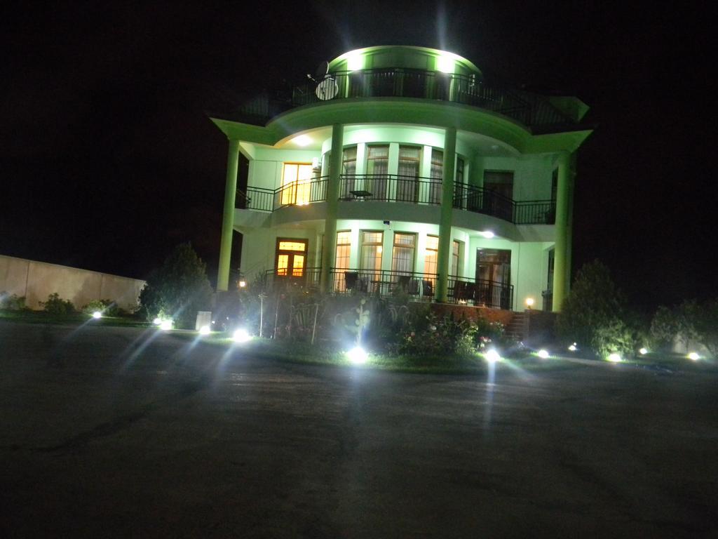 Villa Qero バトゥーミ エクステリア 写真