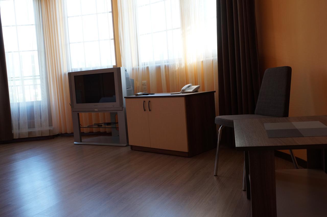 Villa Qero バトゥーミ エクステリア 写真